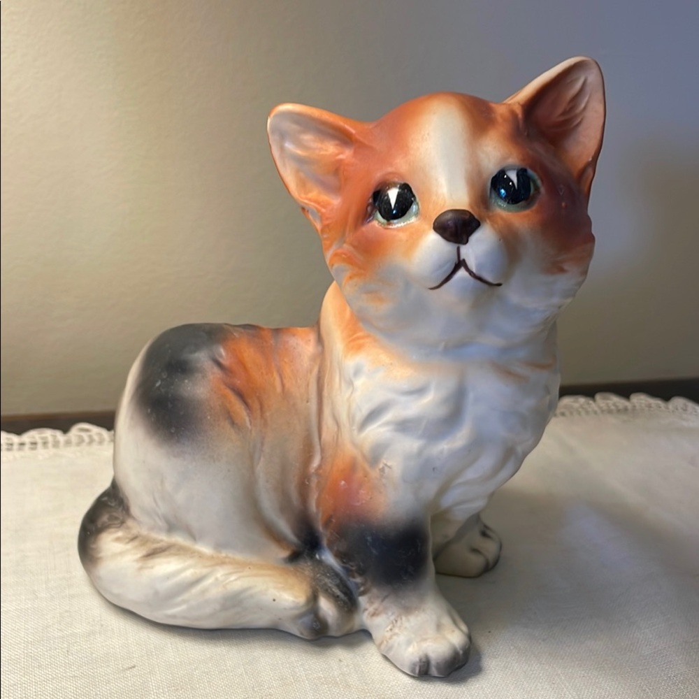 Napcoware Vintage Ceramic Calico Cat Planter C6718